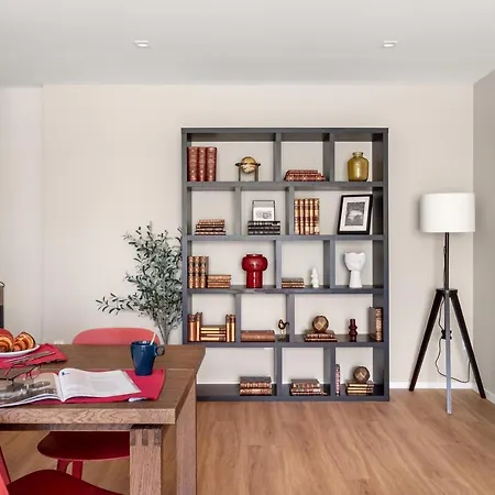 Apartment Joivy Stunning 2-br Flat With Balcony In *