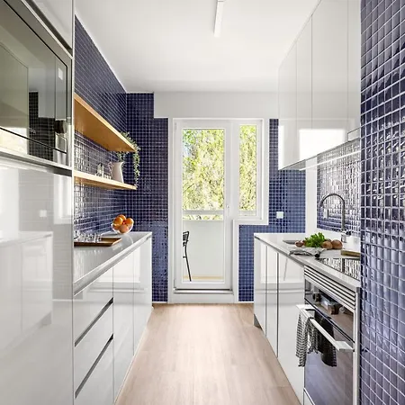 Joivy Stunning 2-br Flat With Balcony In